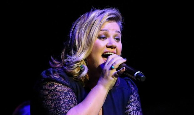 kelly-clarkson