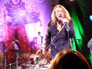 Robert Plant singing with Band Of Joy