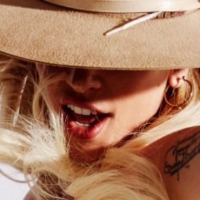 lady-gaga-ayo