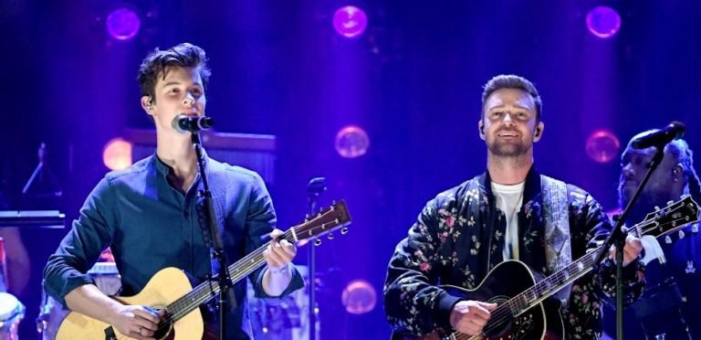 Oh WOW! This Justin Timberlake and Shawn Mendes’ Performonce is Stunning. Watch The Video: