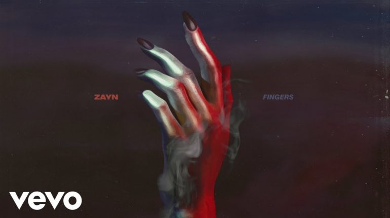Zayn-Malik_Fingers