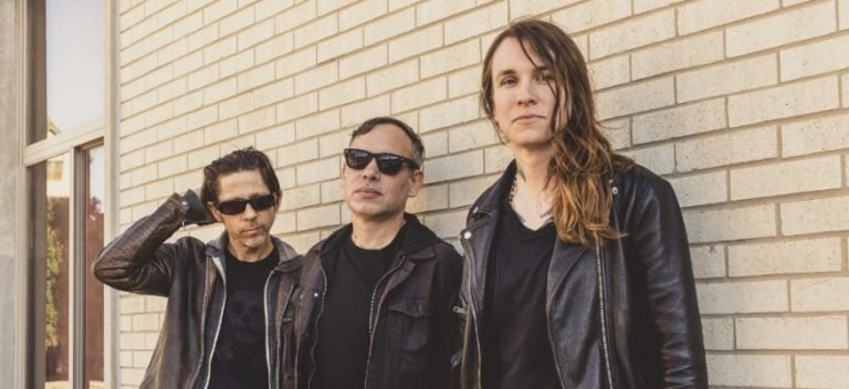 laura-jane-grace-and-the-devouring-mothers_reality-bites