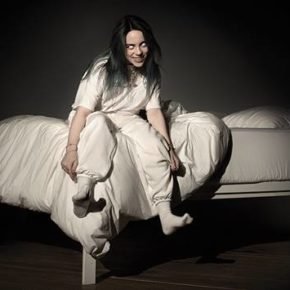 Bilie-Eilish-bury-a-friend