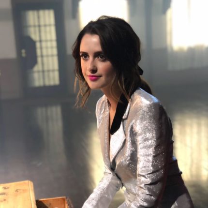 Laura-Marano-Let-Me-Cry