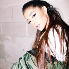 Ariana-Grande-break-up-with-your-girlfriend-im-bored