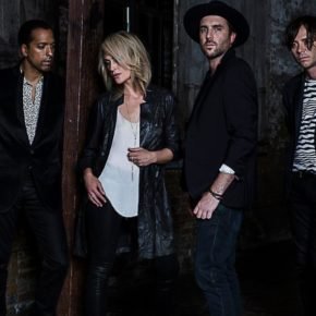 Metric-Love-You-Back