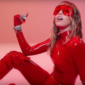 Miley-Cyrus-Mothers-Daughter-1562077012-compressed