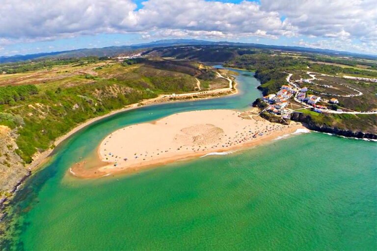 The 10 Most Beautiful Beaches of the Algarve in Portugal